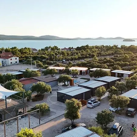 Kamp alanı Adria Mobile Pirovac