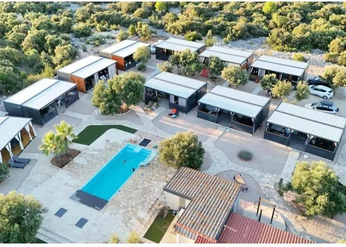 Adria Mobile Campingplatz Pirovac