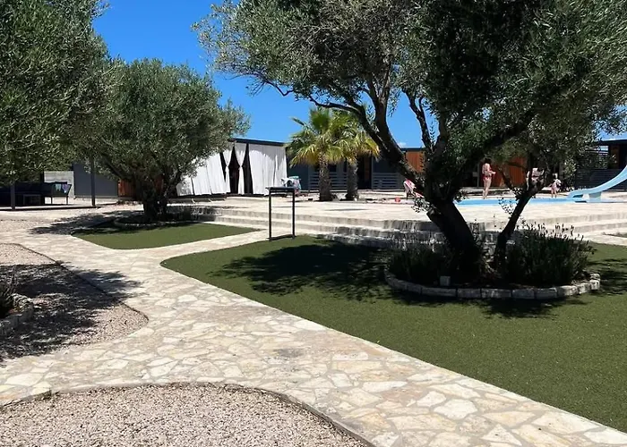 Adria Mobile Pirovac