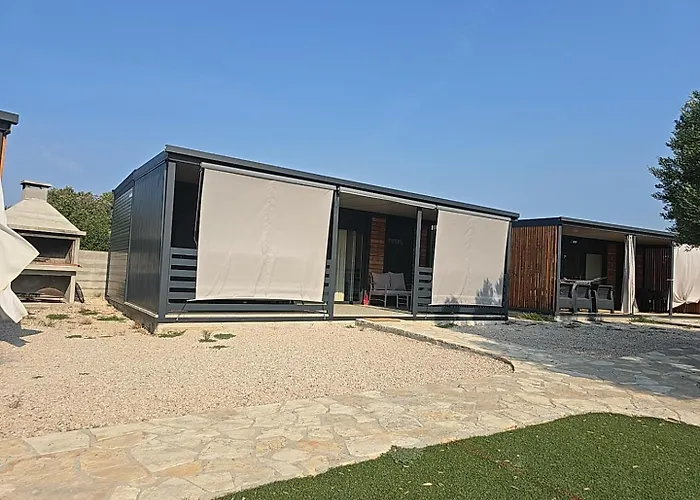 Adria Mobile Camping *