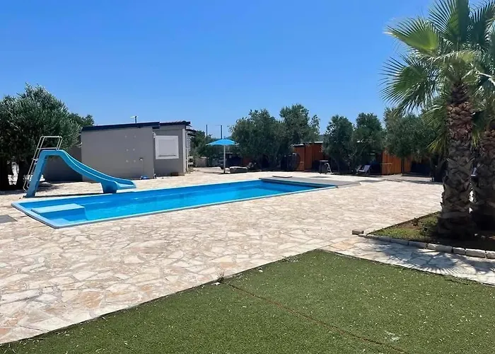 キャンプ場 Adria Mobile